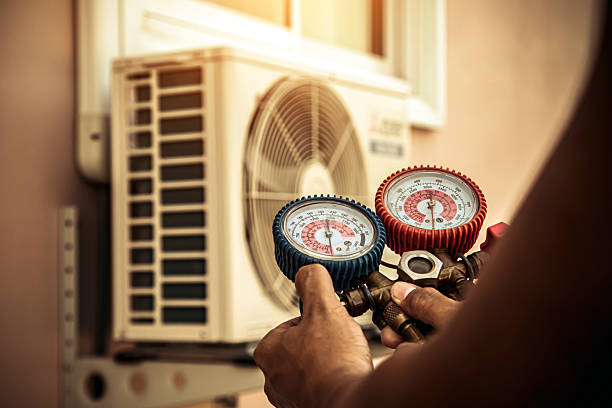 Professional Ductwork Repair technician working in Hillsdale, KS